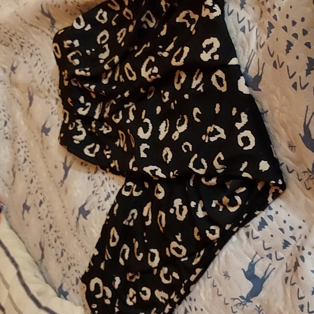 🩵2/$40 or 3/$45 TORRID Cheetah Print Pants (baggy top tapered ankle) size 1